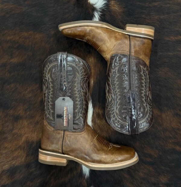 IMG-20260331-WA0043 HCTH CATER TABACO WITH RUBBER SOLE